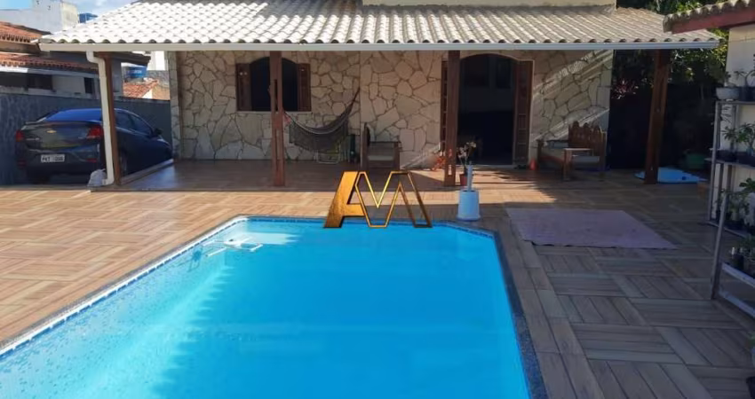 Casa à venda no bairro Ipitanga - Lauro de Freitas/BA