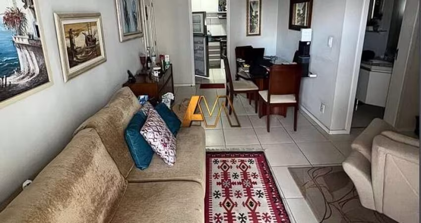 APARTAMENTO 2/4 SENDO 1 SUÍTE EM ITAPOAN - PORTEIRA FECHADA