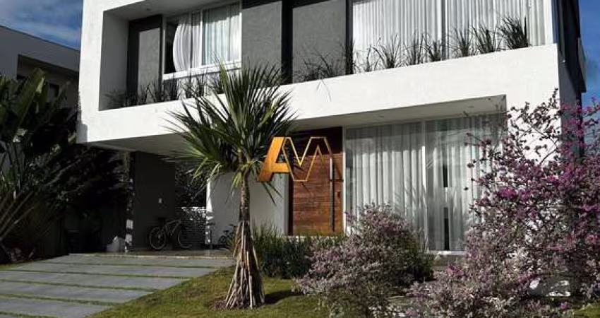 CASA DESLUMBRANTE COM 3 SUÍTES NO ALPHAVILLE LITORAL NORTE III -FRENTE MAR