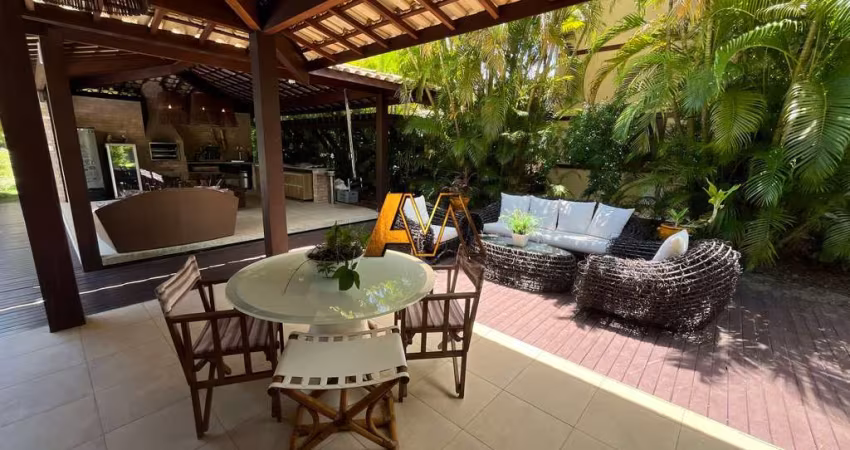 Casa à venda no bairro Praia do Forte - Mata de São João/BA
