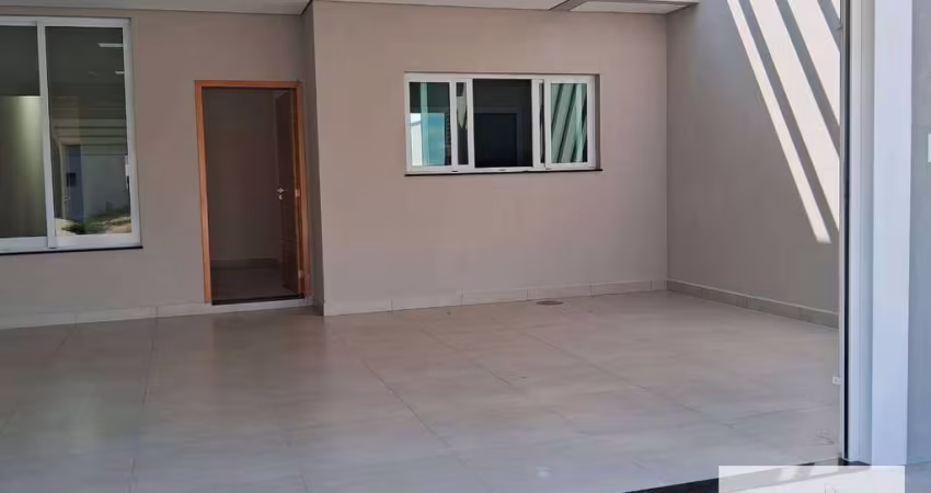 Casa com 2 dormitórios à venda, 126 m² por R$ 680.000 - Parque Barnabé - Indaiatuba/SP