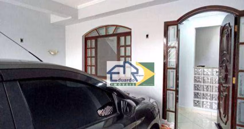 Sobrado com 3 dormitórios à venda, 173 m² por R$ 580.000,00 - Conjunto Residencial Irai - Suzano/SP
