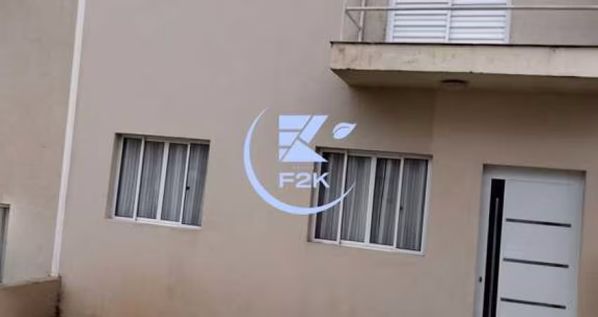 Excelente sobrado em condomínio, com 2 quartos, closet e área Gourmet