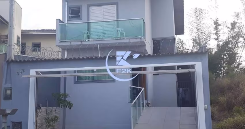 Excelente sobrado à venda com 3 dorms, sendo 1 suíte e área gourmet