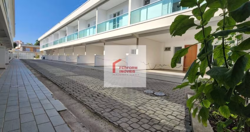 Sobrado em condomínio fechado a venda em Itaquera - SP.