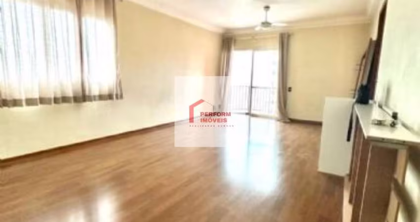 Apartamento a venda com 3 dormitórios na região do Tatuapé / SP.