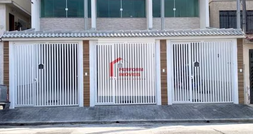 Sobrado Frontal com 3 suítes á venda no bairro da Penha / SP.