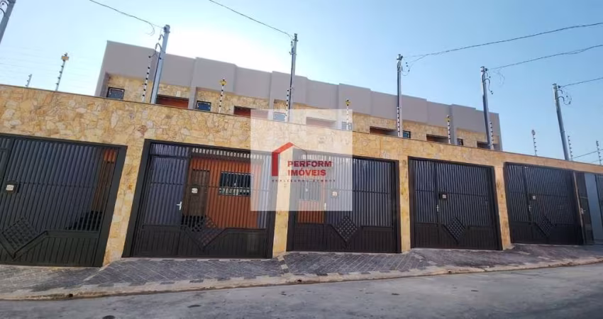Sobrados á venda com 2 suítes no bairro Vila Antonieta / SP.