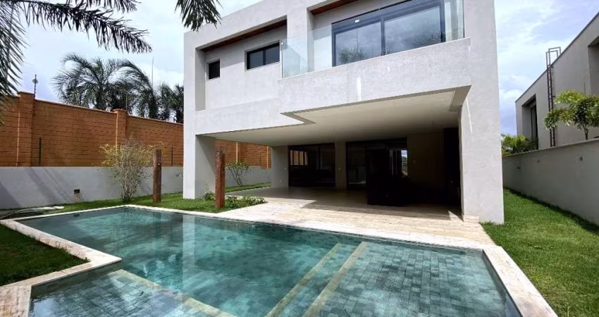 Sobrado com 04 suítes à venda, 455m², R$ 6.250.000 no Alphaville Flamboyant Residencial Cruzeiro do Sul em Goiânia/GO
