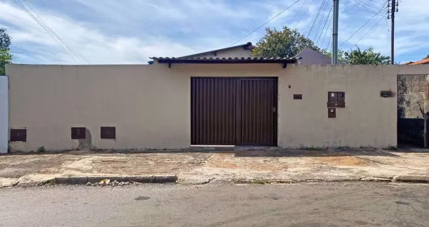 Casa com 03 quartos à venda, 180 m² por R$ 500.000 - Setor Criméia Oeste - Goiânia