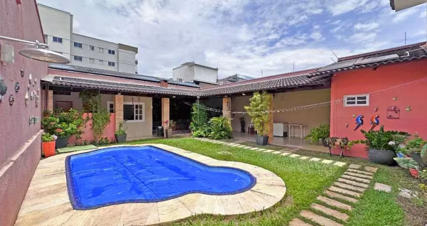 Sobrado com 3 dormitórios à venda, 292 m² por R$ 1.400.000,00 - Vila Rosa - Goiânia/GO