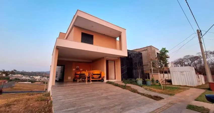 Sobrado de 304 m² com 04 quartos sendo 03 suítes para alugar por R$ 9.200/mensais no Jardins Napoles - Senador Canedo/GO
