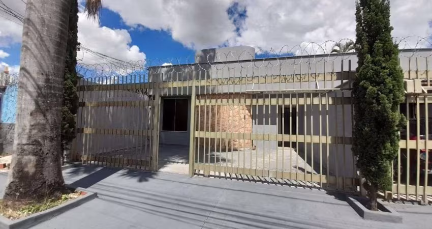 Casa comercial de 260 m² para alugar por R$ 6.800/mensais no Jardim América - Goiânia