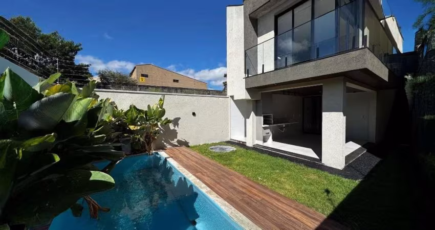 Sobrado de 217 m² com 03 suítes à venda por R$ 1.600.000 no Jardim Atlântico - Goiânia