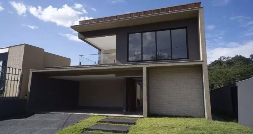 Sobrado de 298 m² com 04 suítes à venda por R$ 2.200.000 no Jardins Barcelona - Senador Canedo
