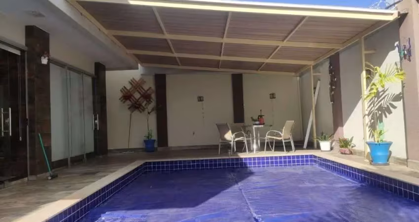 Casa de 210 m² com 02 suítes à venda por r$ 850.000 no setor cristina ii expansão - trindade