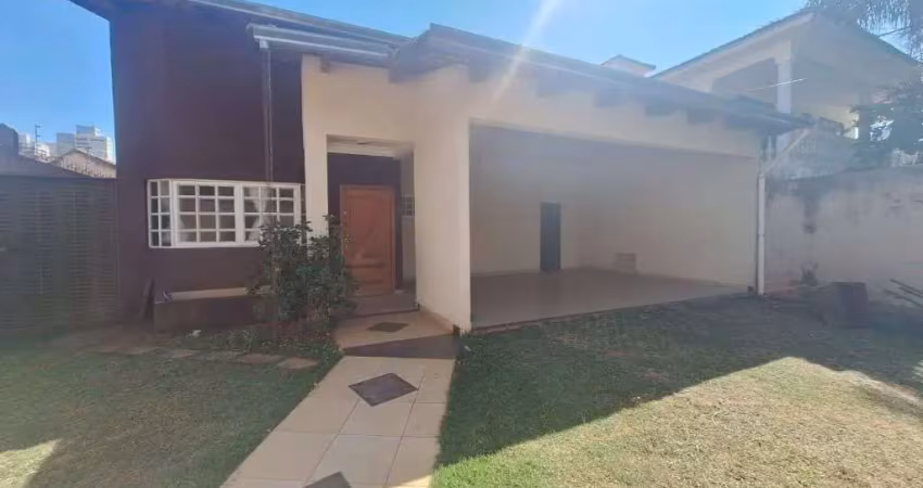 Casa de 191 m² com 03 quartos para alugar por r$ 5.000/mensais no jardim américa - goiânia