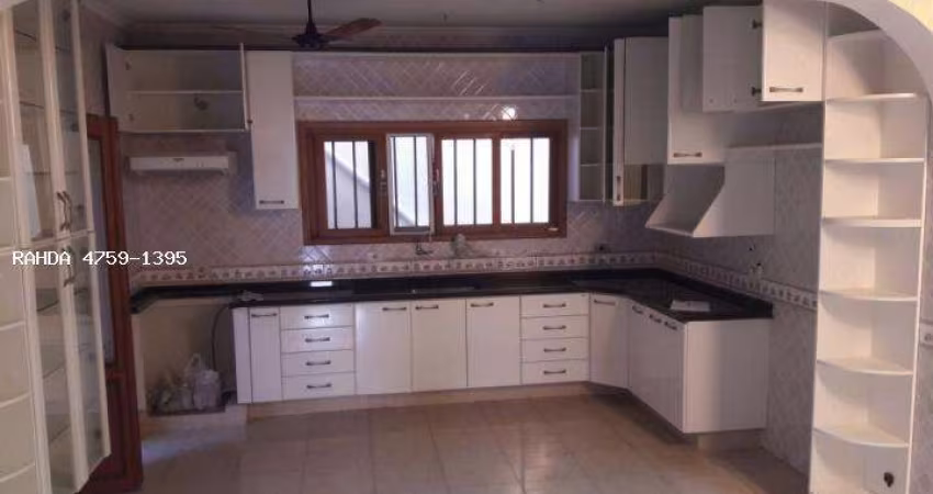 Casa para Venda em Suzano, Centro, 2 dormitórios, 2 suítes, 3 banheiros, 3 vagas