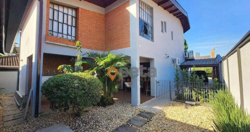 Casa com 3 dormitórios à venda, 316 m² por R$ 3.000.000,00 - Jardim das Colinas - São José dos Campos/SP