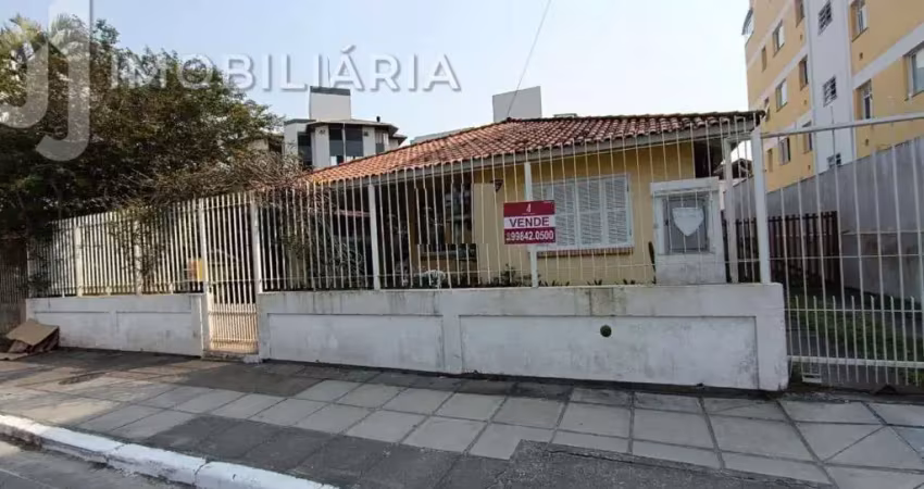 Casa residencial com 3 quartos  à venda, 200.00 m2 por r$1700000.00  - canasvieiras - florianopolis/sc