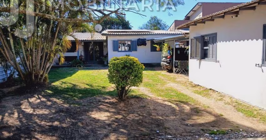 Casa Residencial com 5 quartos  à venda, 113.00 m2 por R$550000.00  - Sao Joao Do Rio Vermelho - Florianopolis/SC