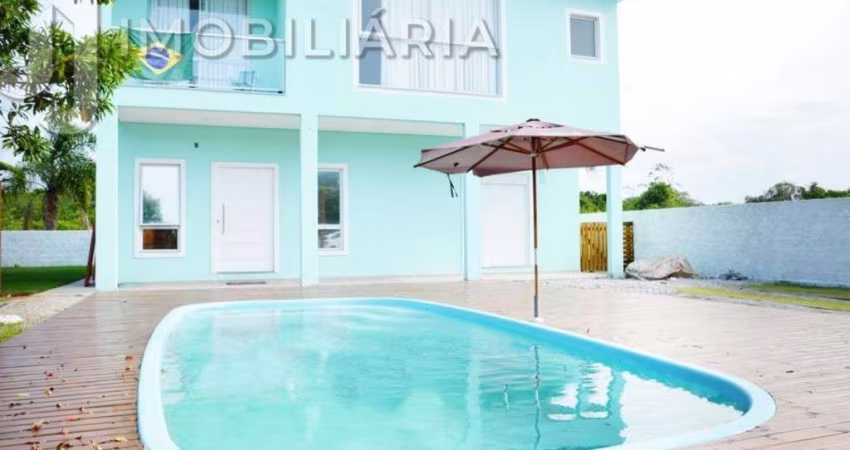 Casa Residencial com 4 quartos  à venda, 240.00 m2 por R$2100000.00  - Canasvieiras - Florianopolis/SC