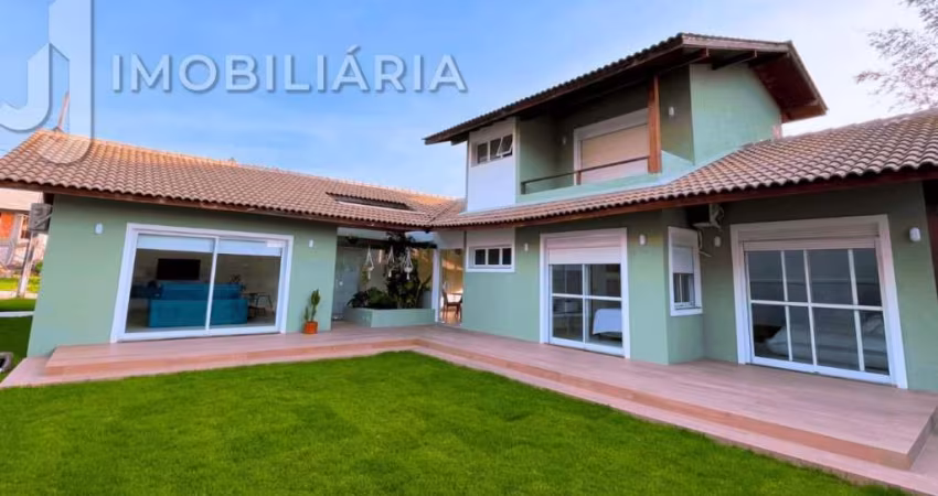 Casa Residencial com 3 quartos  à venda, 272.00 m2 por R$1697548.00  - Cachoeira Do Bom Jesus - Florianopolis/SC