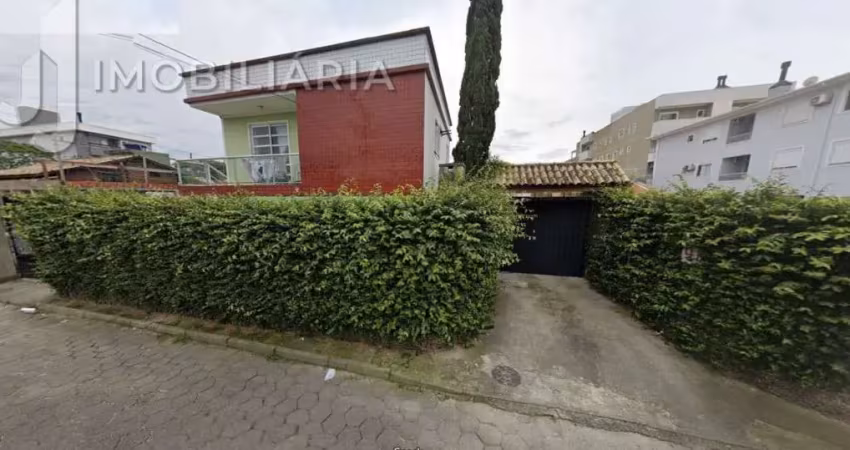 Casa residencial com 6 quartos  à venda, 286.00 m2 por r$900000.00  - ingleses do rio vermelho - florianopolis/sc