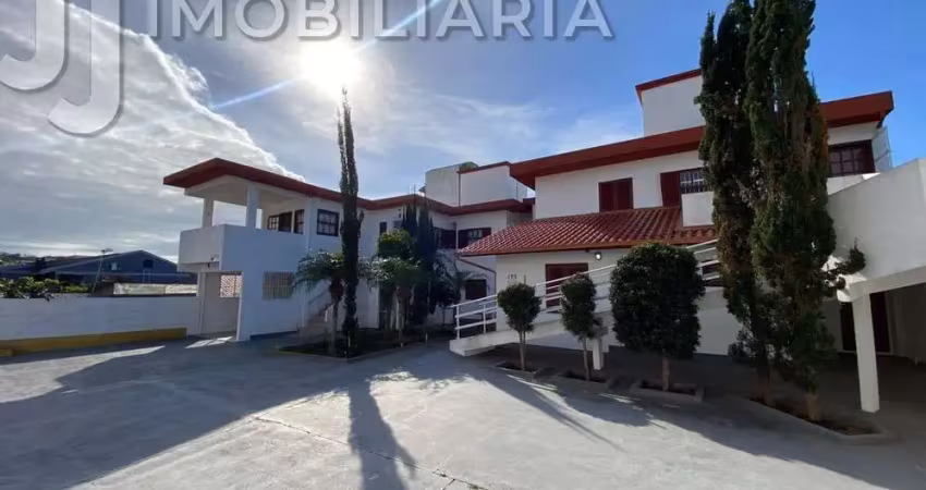 Pousada_hotel com 9 quartos  à venda, 300.00 m2 por r$1600000.00  - praia do santinho - florianopolis/sc