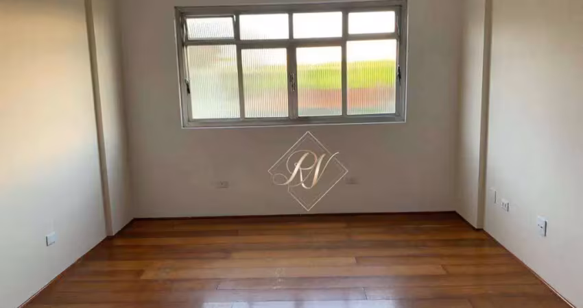 REFORMADO!!! Maravilhoso Apartamento com 02 dormitórios,  em excelente localização em Santos!!!