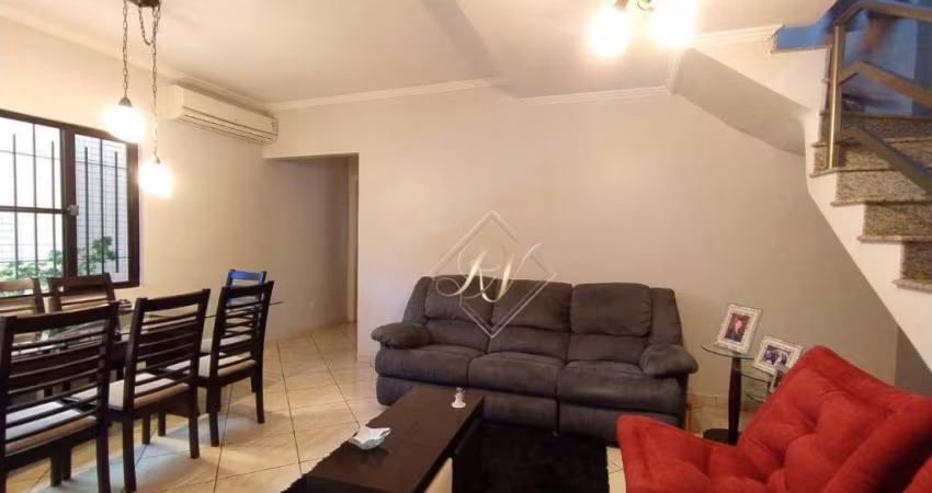 LINDA CASA COM 3 DORMITÓRIOS, SALA AMPLA, VAGA DE GARAGEM, SUPER BEM LOCALIZADA!!!