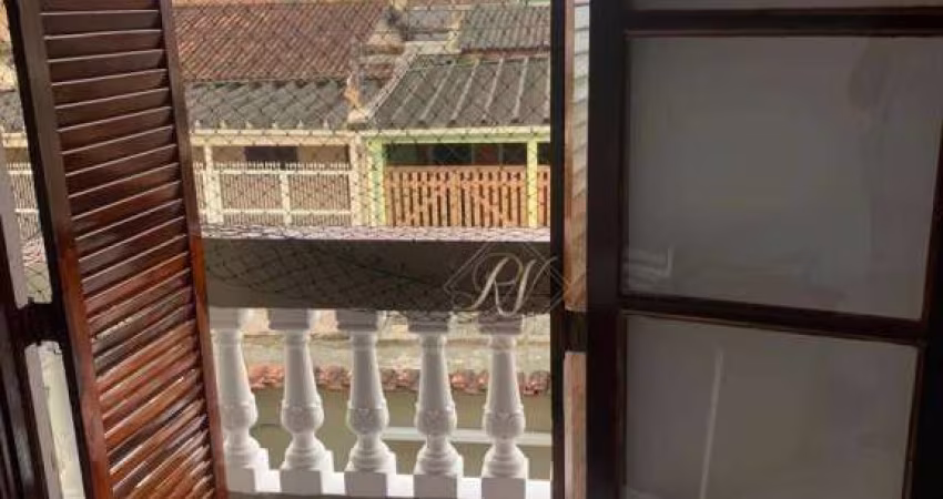 ACEITA PERMUTA EM APARTAMENTO EM SANTOS!!! SOBRADO EM MONGAGUÁ À 2 QUADRAS DA PRAIA!!!