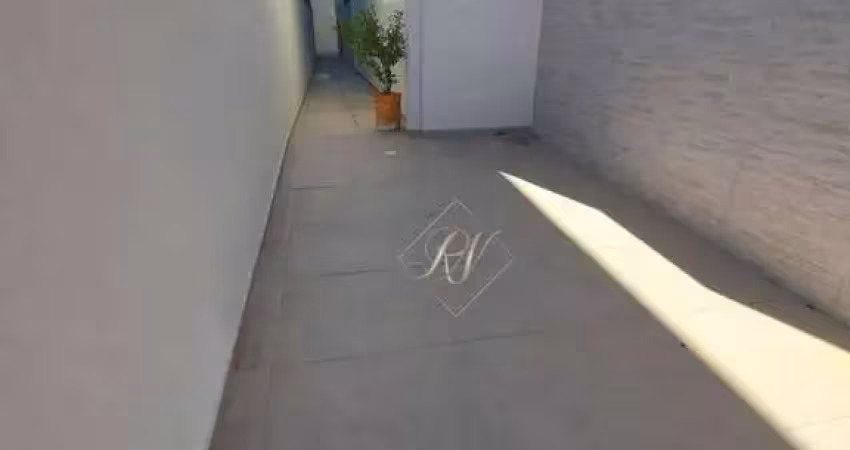 QUINTAL PRIVATIVO, SOBRADO TÉRREA, EXCELENTE ACABAMENTO, 2 DORMITÓRIOS NA CIDADE DE SANTOS!!!