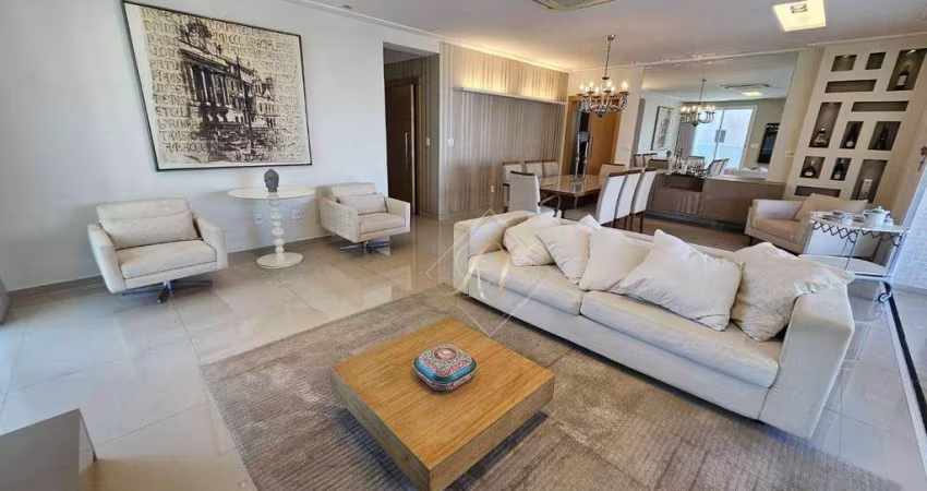 Maravilhoso apartamento, de frente, sol da manhã, porteira fechada, com lazer, a 2 quadras da praia!!