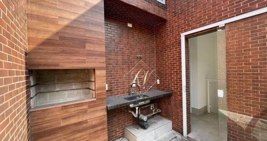 Casa triplex com 3 dormitórios à venda, 158 m² por R$ 780.000 - Gonzaga - Santos/SP
