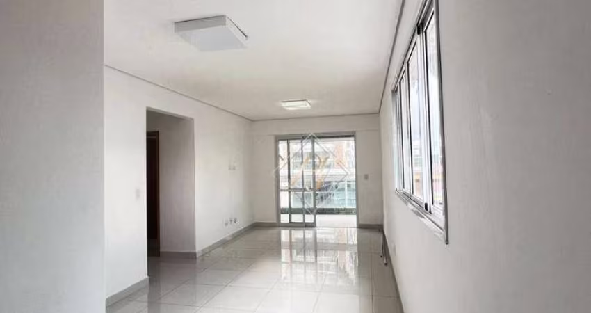 EXCELENTE APARTAMENTO, SACADA NA SALA, 2 DORMITÓRIOS, À 1 QUADRA DA PRAIA EM SANTOS!!!