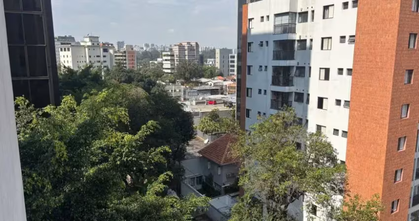 Excelente apto mobiliado - sacada - localização privilegiada