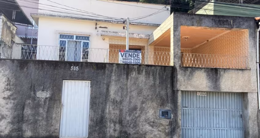 EXCELENETE CASA EM SANTA LUZIA NO CENTRO DO BAIRRO