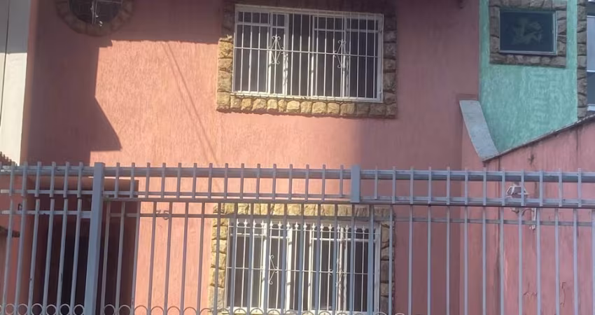 EXCELENTE CASA TRIPLEX 4 QUARTOS CASCATINHA