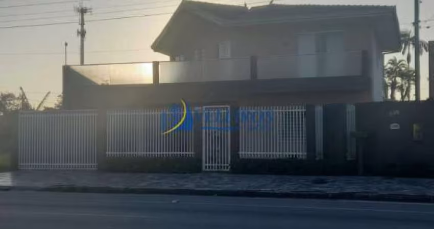 Casa com 3 quartos à venda na Avenida Bento Munhoz da Rocha Neto, 986, Aeroporto, Paranaguá