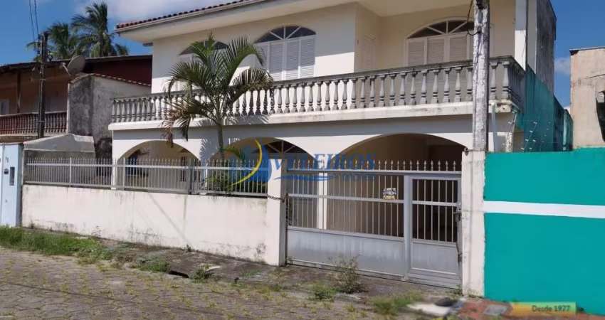 Casa com 3 quartos à venda na Rua William de Paula Coelho, 30, Costeira, Paranaguá