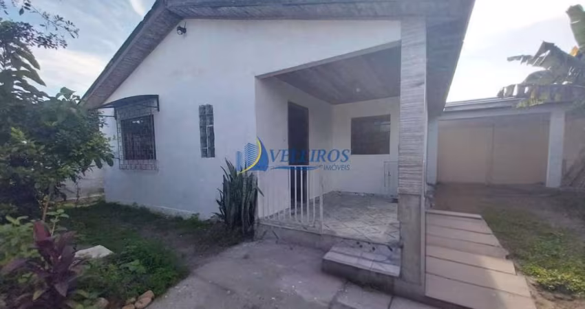 Casa com 2 quartos para alugar na Rua Delhi, 432, Parque Agari, Paranaguá
