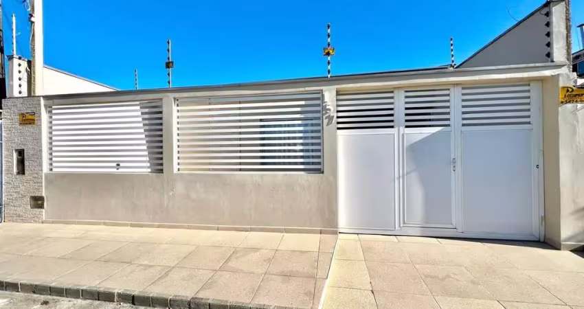 Casa com 3 quartos à venda na Vila Paranaguá, Paranaguá 