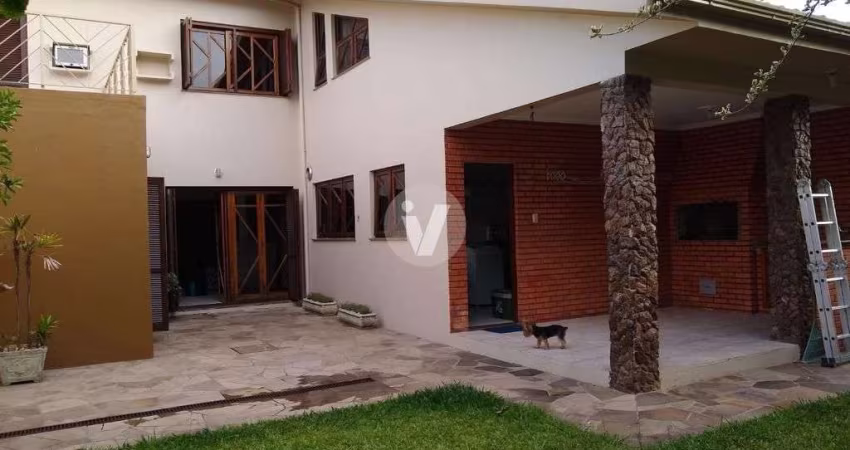 Casa Alto Padrão de 3 Dormitórios Bairro Duque de Caxias !!!