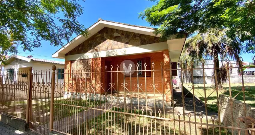 Casa Ampla com muitas possibilidades no Bairro Dom Antônio Reis.