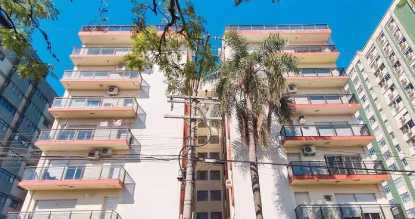 Apartamento com 3 Dormitórios( 1 Suíte) + Dependência  na Av. Presidente Vargas!