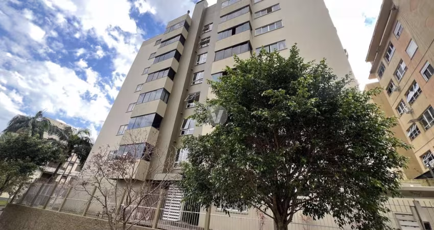 Apartamento 100 % mobiliado com 2 dormitórios, sacada, churrasqueira e garagem.