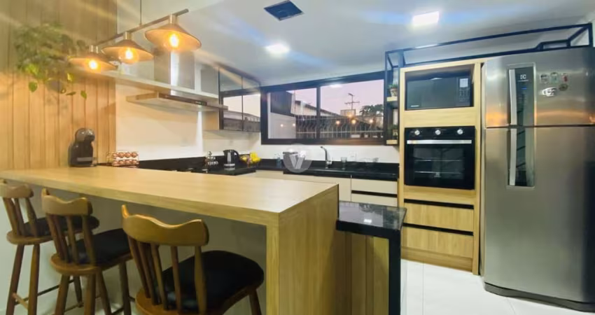 CASA IMPECÁVEL EM CONDOMÍNIO NO BAIRRO TOMAZETTI