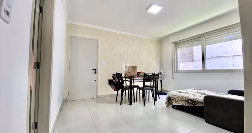Apartamento de 03 dormitórios reformado com vaga de garagem para venda em região
