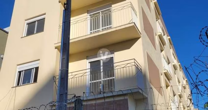 Apartamento dois dormitórios central